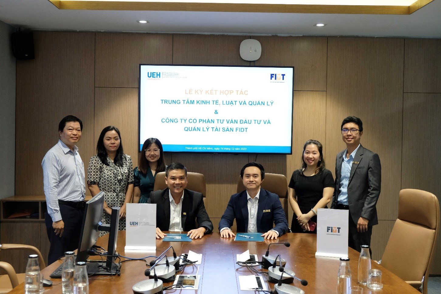 Lễ ký kết thỏa thuận hợp tác (MOU) giữa Trung tâm Kinh tế, Luật và Quản lý (CTELG) – Trường Kinh tế, Luật và Quản lý Nhà nước (CELG) – Đại học UEH & CTCP Tư vấn Đầu tư và Quản lý Tài sản FIDT