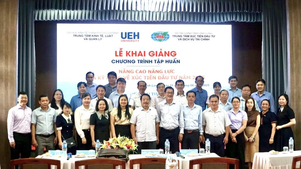 Khai giảng lớp tập huấn nâng cao năng lực và kỹ năng về xúc tiến đầu tư năm 2025